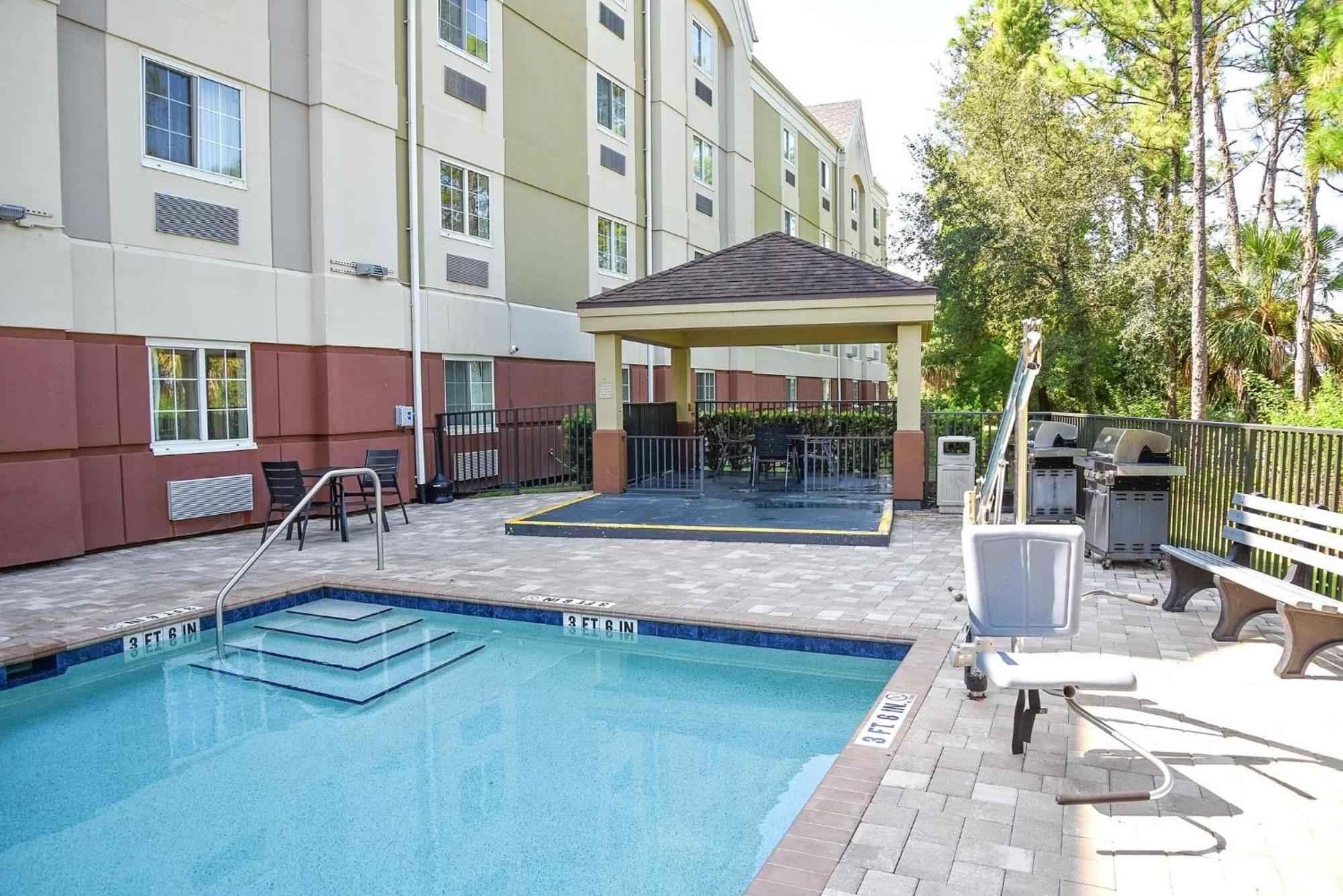 Candlewood Suites Fort Myers Interstate 75 By Ihg Dış mekan fotoğraf