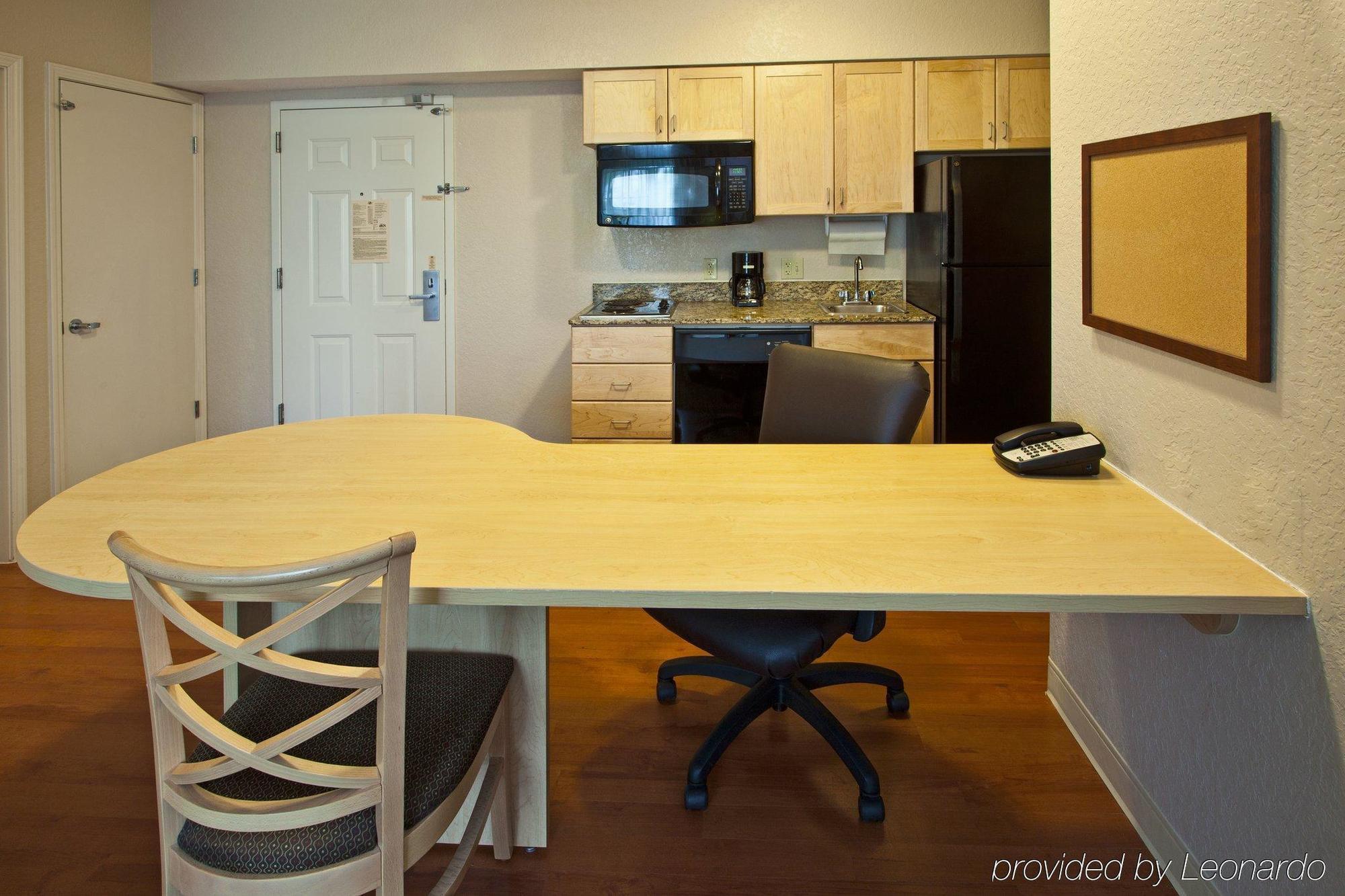 Candlewood Suites Fort Myers Interstate 75 By Ihg Oda fotoğraf